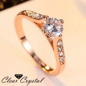 Luxury Clear Oval CZ Ring in Rose/White